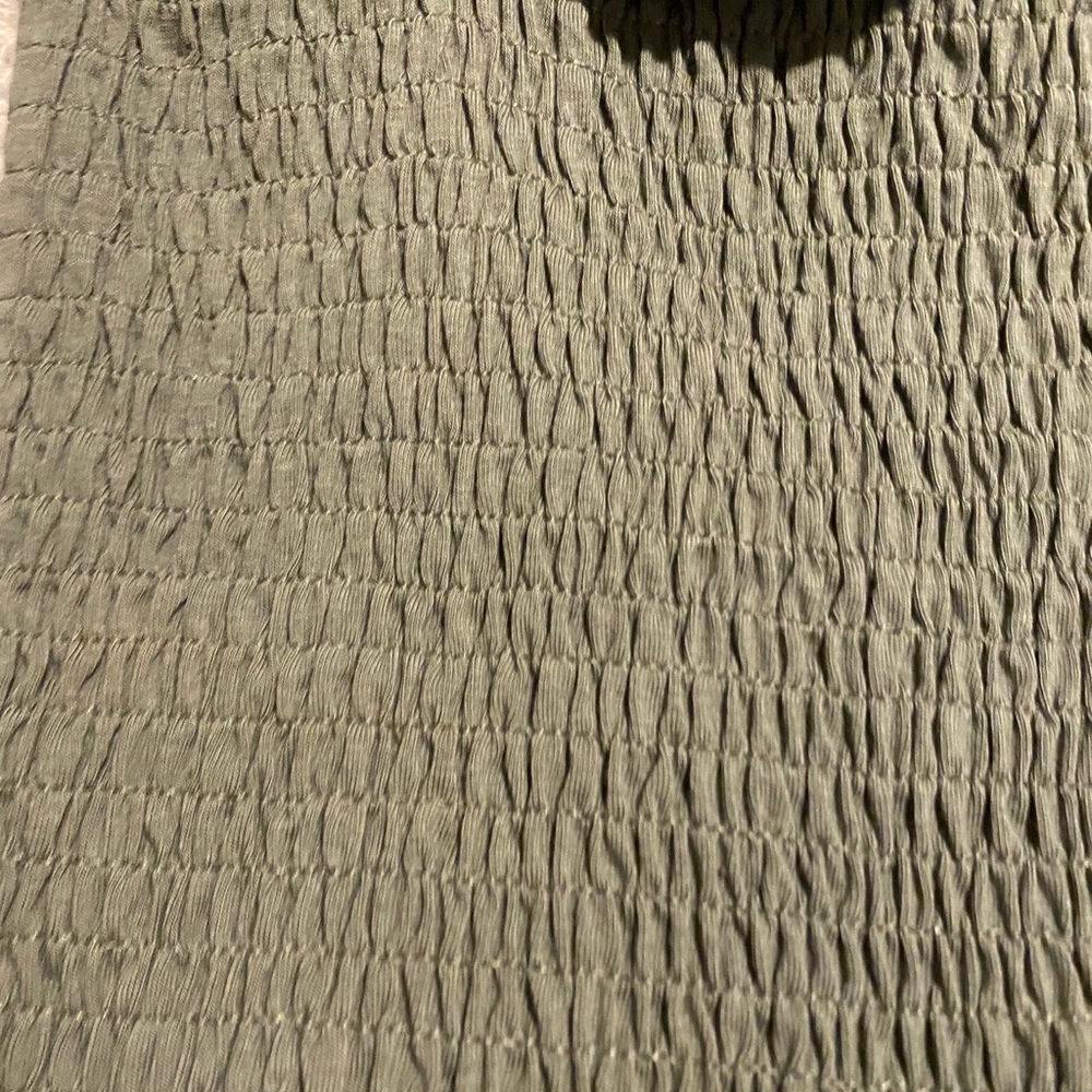 H&M Tank - Picture 2 of 4